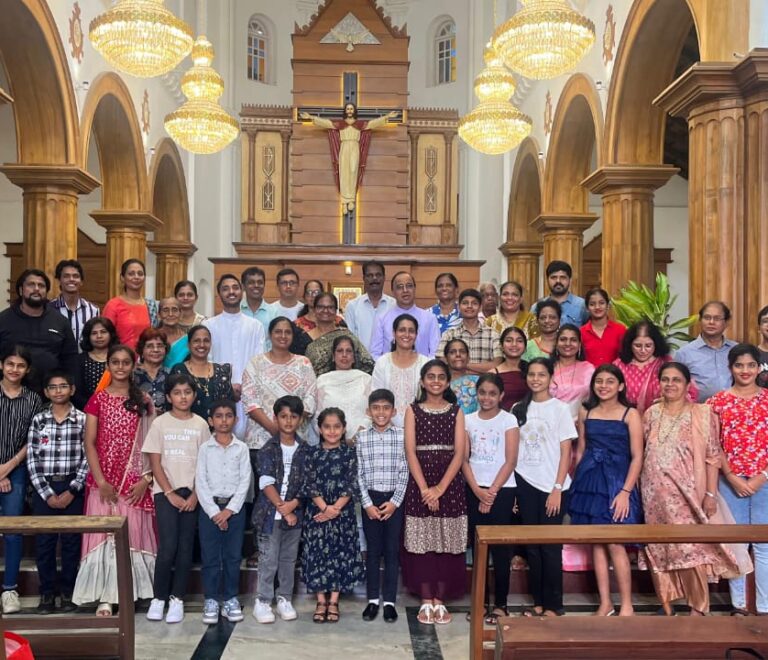 Holy Spirit Ward Celebrates Feast with Devotion and Joy